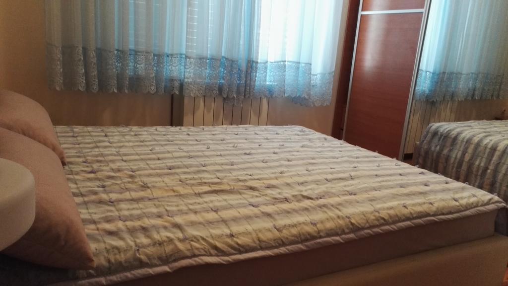 ריסאן Apartment Rose Garden מראה חיצוני תמונה